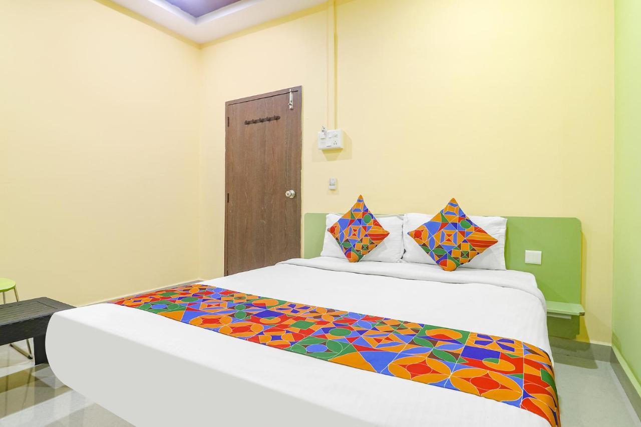 Fabexpress Airport Stay Inn - Nr Hyderabad International Airport, Shamshabad Esterno foto