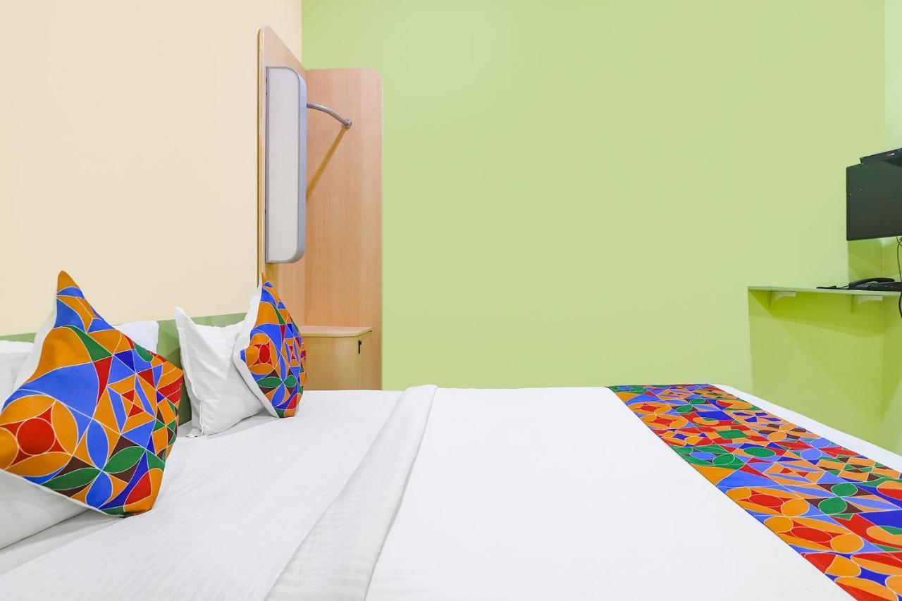 Fabexpress Airport Stay Inn - Nr Hyderabad International Airport, Shamshabad Esterno foto