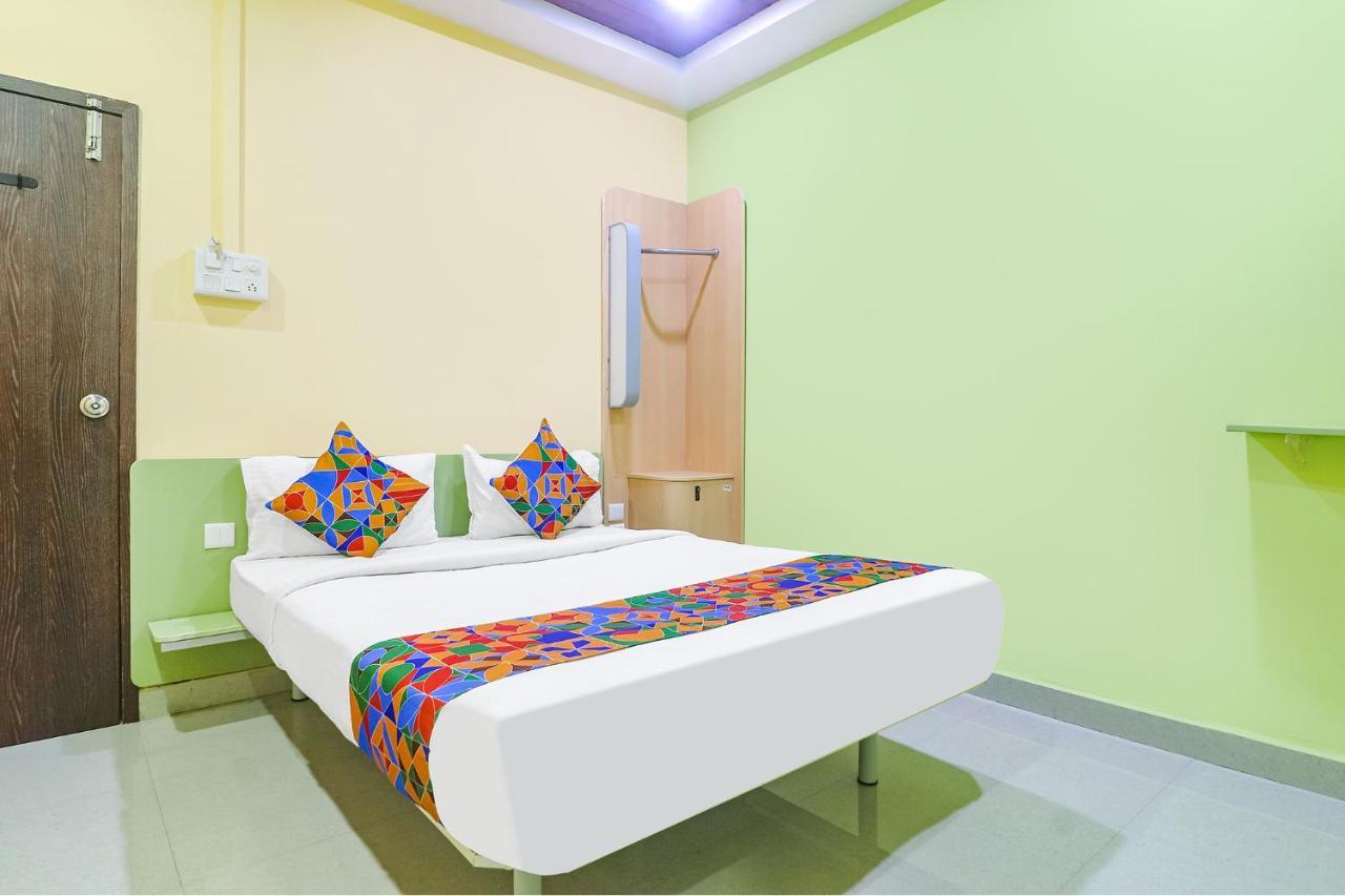 Fabexpress Airport Stay Inn - Nr Hyderabad International Airport, Shamshabad Esterno foto