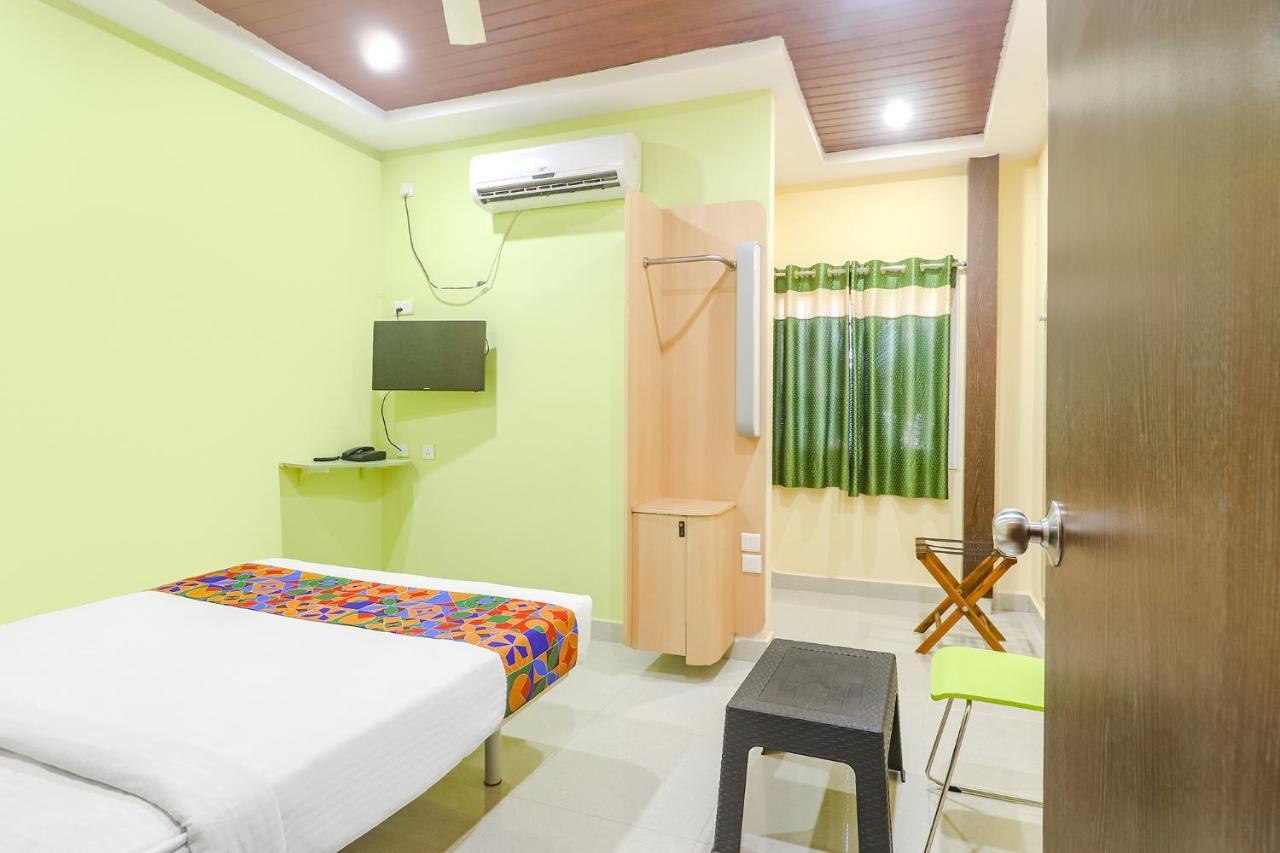 Fabexpress Airport Stay Inn - Nr Hyderabad International Airport, Shamshabad Esterno foto