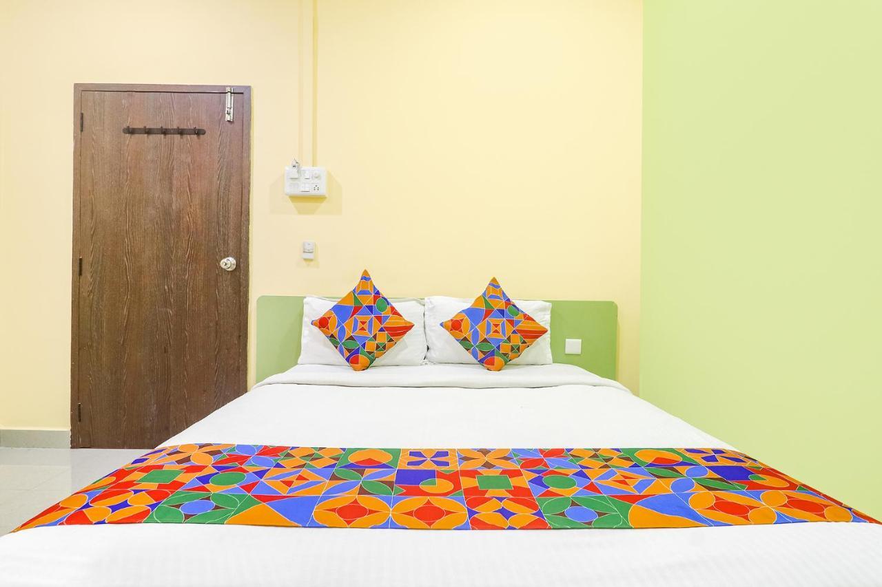 Fabexpress Airport Stay Inn - Nr Hyderabad International Airport, Shamshabad Esterno foto
