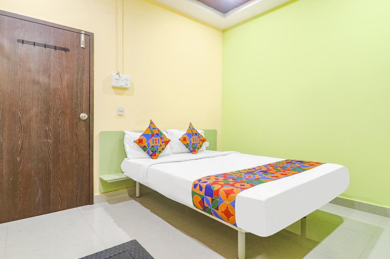 Fabexpress Airport Stay Inn - Nr Hyderabad International Airport, Shamshabad Esterno foto