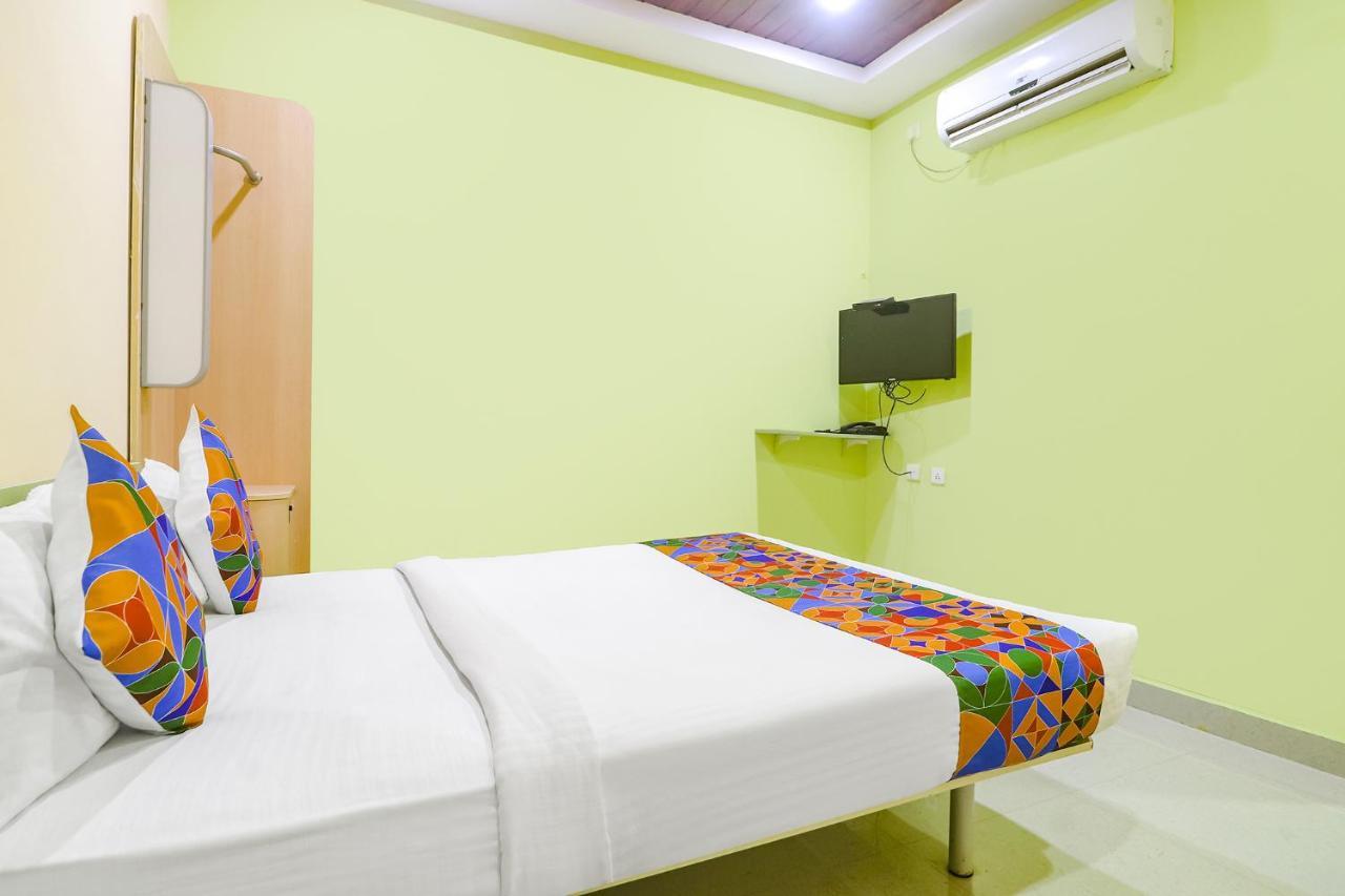 Fabexpress Airport Stay Inn - Nr Hyderabad International Airport, Shamshabad Esterno foto
